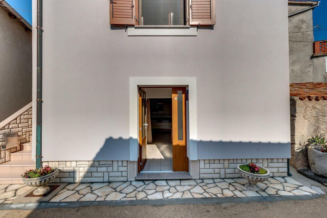 Apartmani Muzic Orlec Ngoại thất bức ảnh